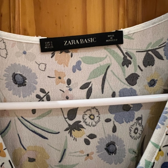 Zara dress - Picture 2 of 3